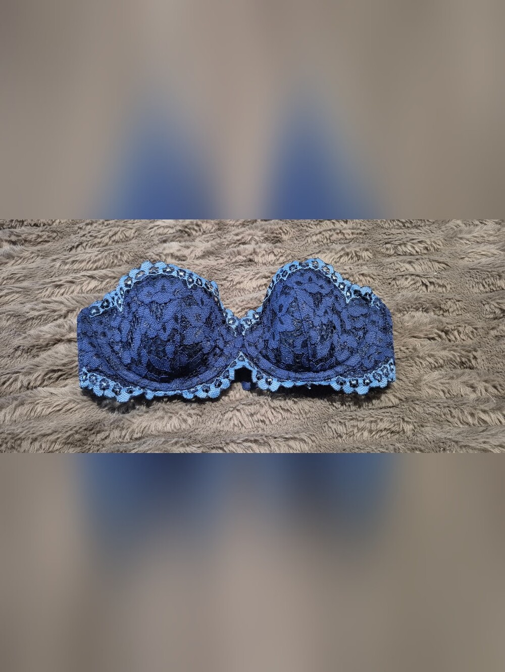 Victoria's Secret Blue Lace Strapless Bra
